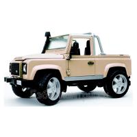 - Land Rover Defender Bruder 02-591